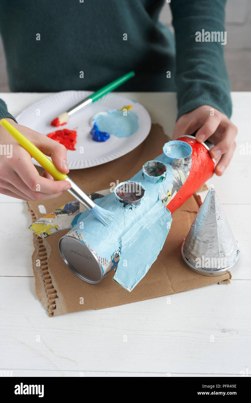 Papier mâché peinture stylo fusée (pot) Banque D'Images