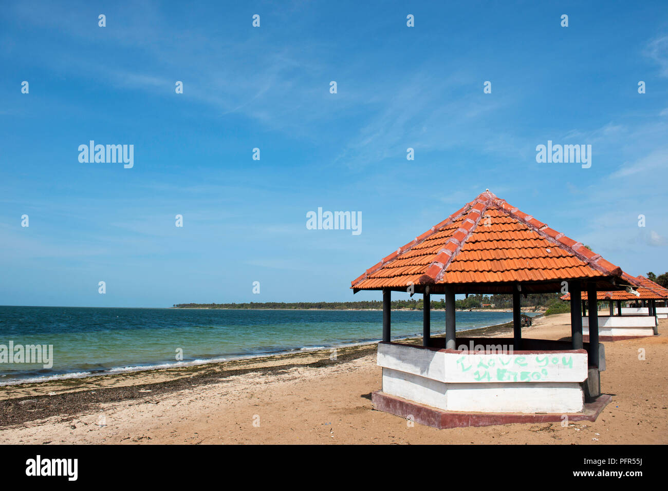 Sri Lanka, Province de Kayts, Jaffna, Plage, bavard, d'un belvédère sur la plage Banque D'Images