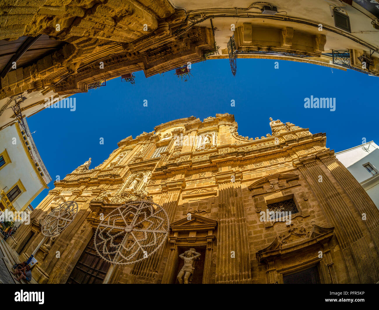 Cathédrale de Gallipoli située sur la mer Ionienne, à l'ouest de la vieille ville en province de Lecce, dans les Pouilles. Banque D'Images