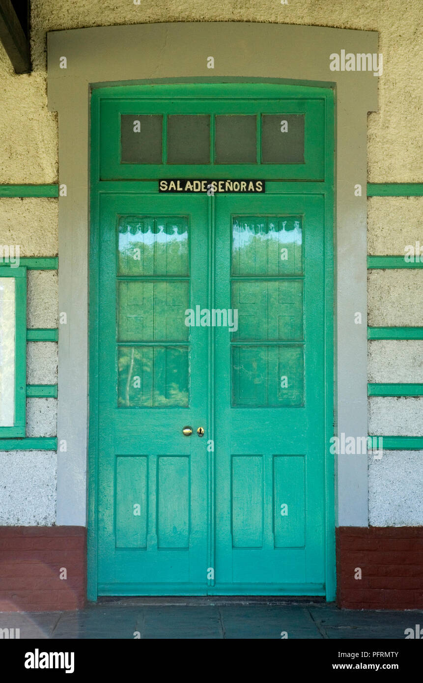 Argentine, Province de Buenos Aires, la Sierra de la Ventana gare, Ladies' salle d'attente Banque D'Images