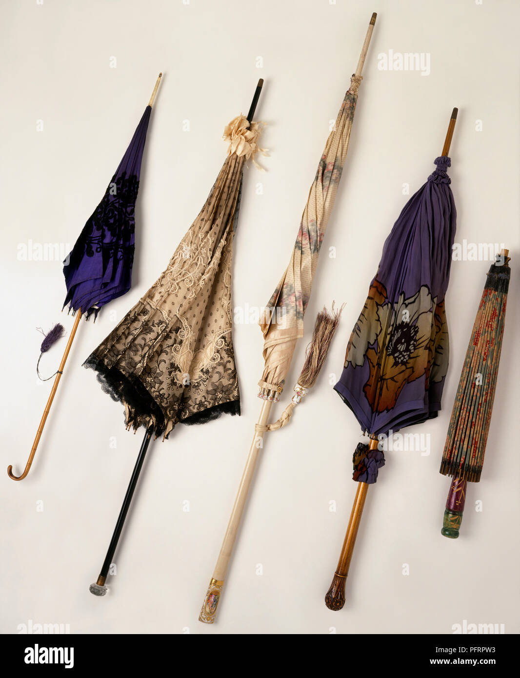 Old fashioned umbrella Banque de photographies et d images haute