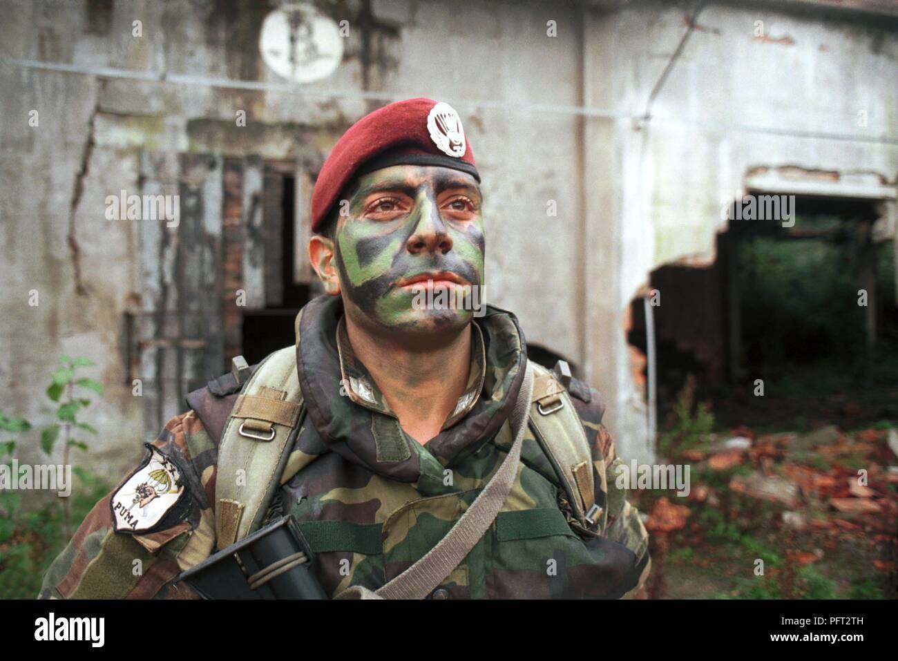 L'armée italienne, la brigade de parachutistes de la Folgore en formation Banque D'Images