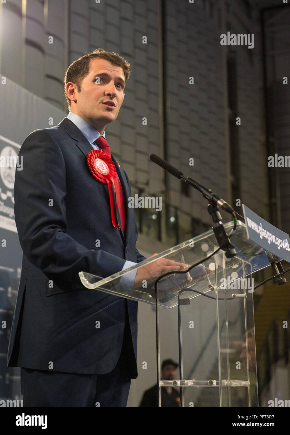 Candidat du travail Paul Sweeney remporte le siège du nord-est de Glasgow, Royaume-Uni les élections parlementaires, unis Arena, Glasgow, 9 juin 2017 Banque D'Images