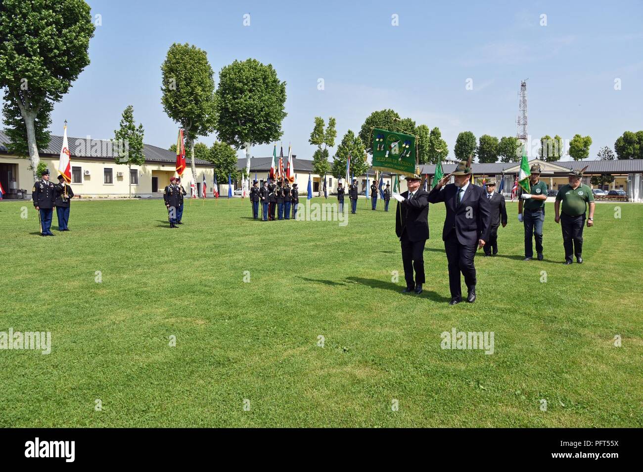 Associazione Nazionale Alpini "Sezione Monte Pasubio", participer à la base italienne de changement de responsabilité de commandement à Caserma Ederle à Vicenza, Italie, le 31 mai 2018. Banque D'Images