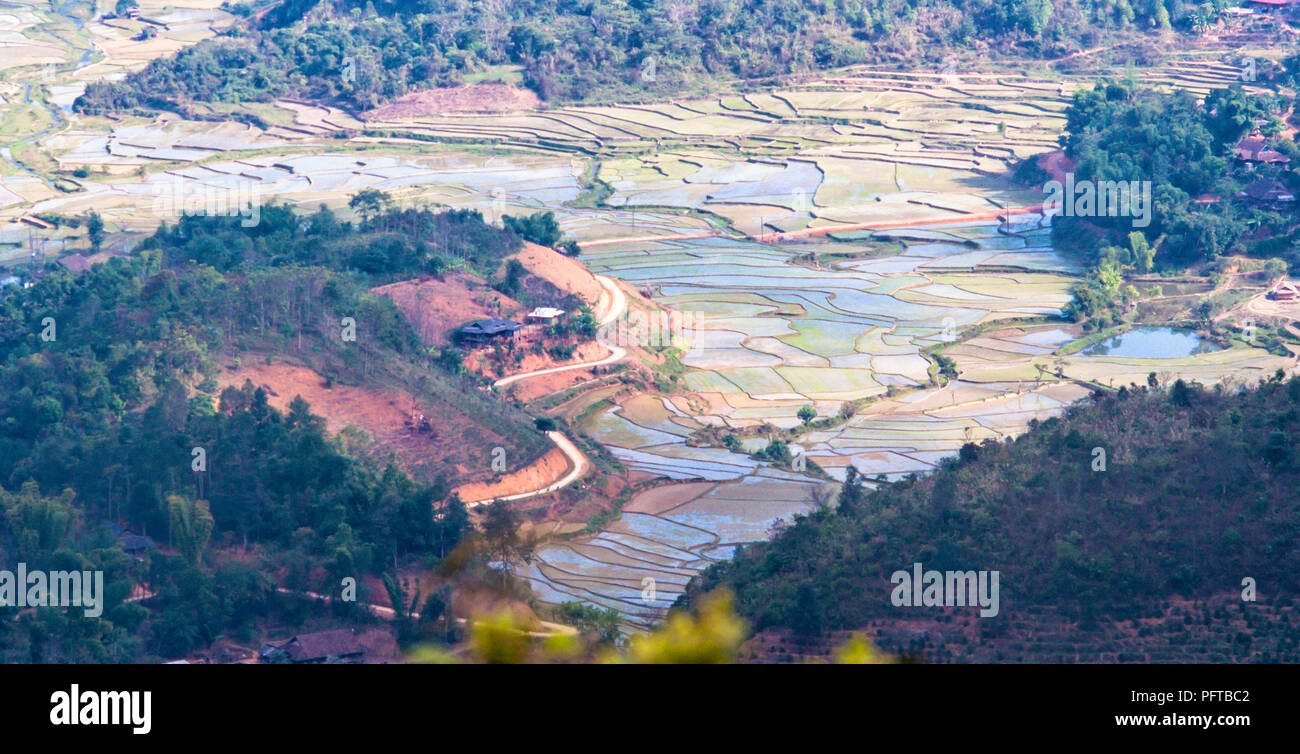 Montagne sur le nord-ouest de Viet Nam Banque D'Images