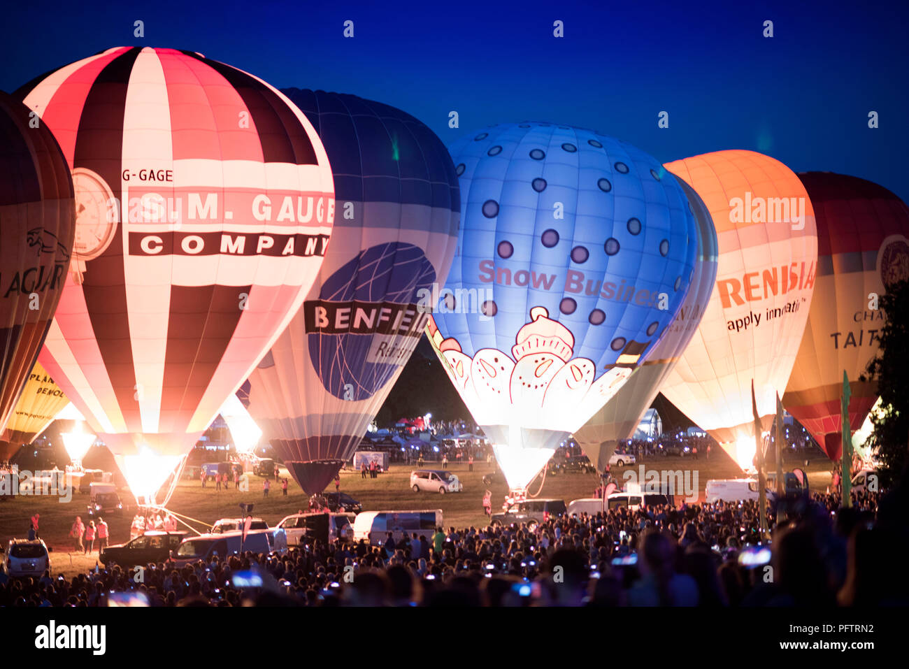 Le Bristol de montgolfières nuit glow à Ashton Court, août 2018 UK Banque D'Images
