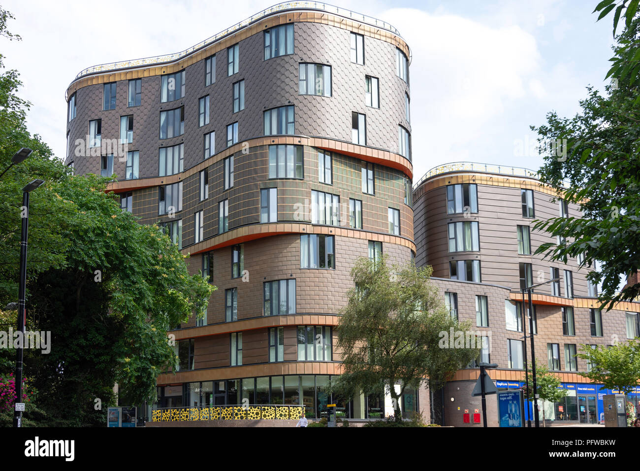 Les appartements du pli, Station Road, Londres, London Borough of Bexley, Greater London, Angleterre, Royaume-Uni Banque D'Images