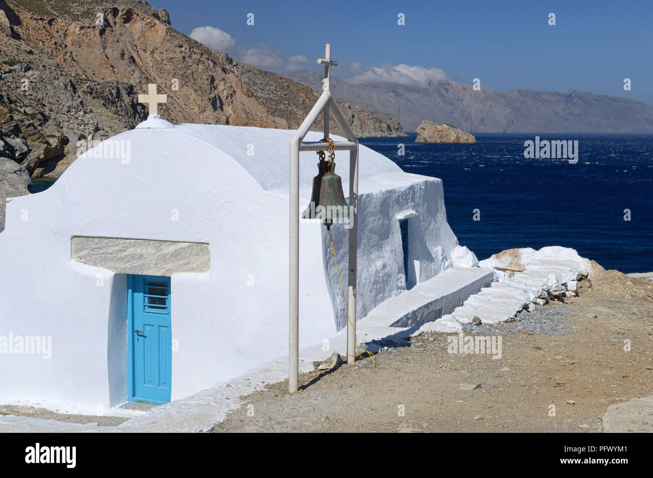 L'église grecque traditionnelle dans les Cyclades Banque D'Images