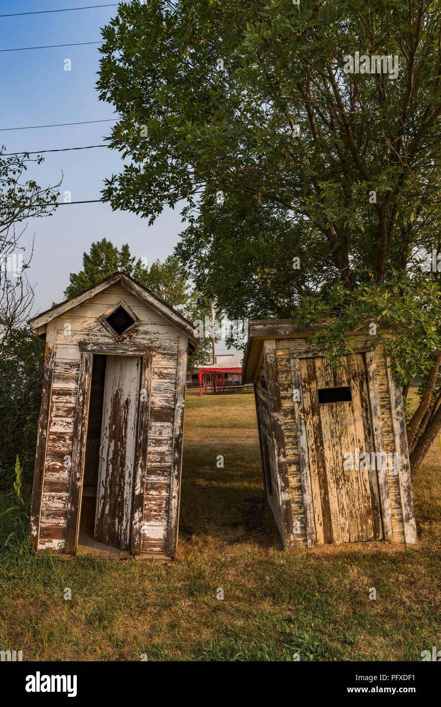 Les latrines, Rowley, Alberta, Canada. Banque D'Images