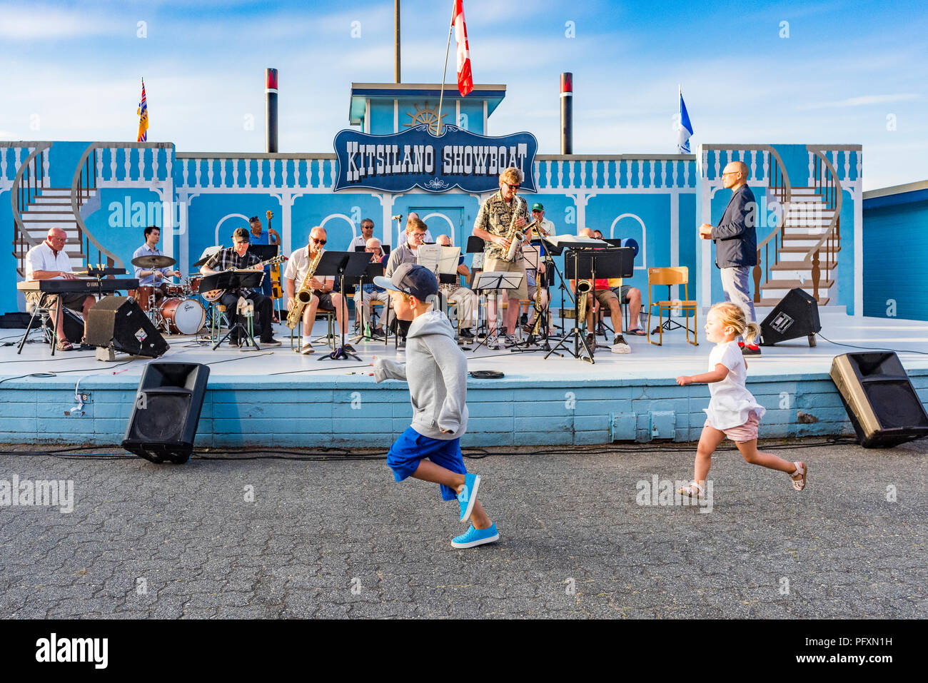 Communauté Urbana jazz orchestra, l'étape de Kitsilano Showboat, Kitsilano, Vancouver, British Columbia, Canada Banque D'Images