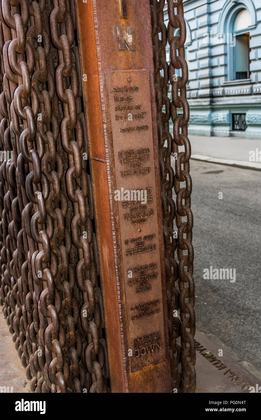 Rideau de fer de la chaîne rouillée lourd Banque D'Images