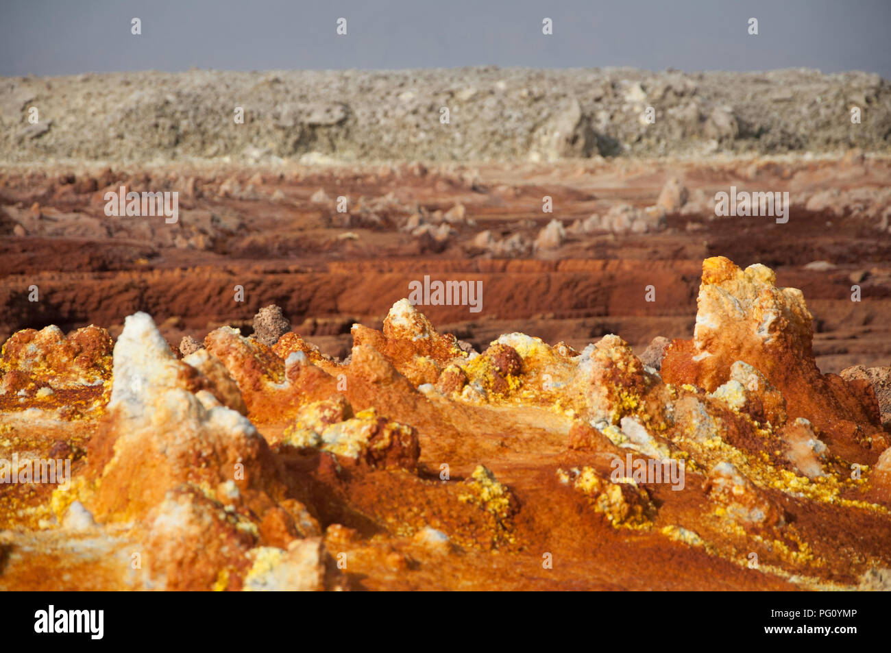 Le paysage coloré au cratère du volcan Dallol the hottest place toute l'année sur la planète, dépression Danakil, l'Ethiopie Banque D'Images