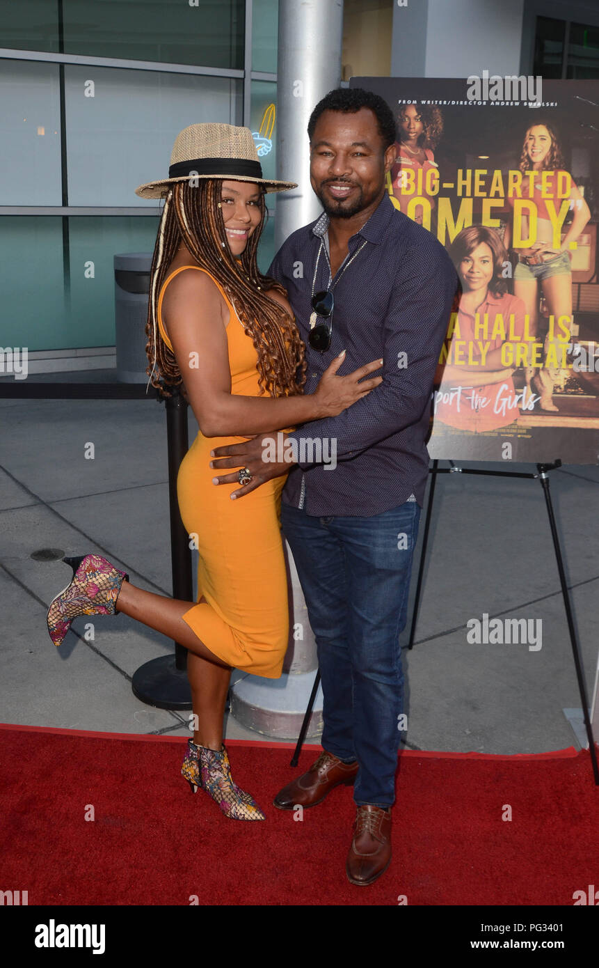 Hollywood, CA. Août 22, 2018. Sugar Shane Mosley, Trista Pisani au Los Angeles première de soutenir les filles à l'Arclight à Hollywood, Californie le 22 août 2018. Crédit : David Edwards/media/Alamy Punch Live News Banque D'Images