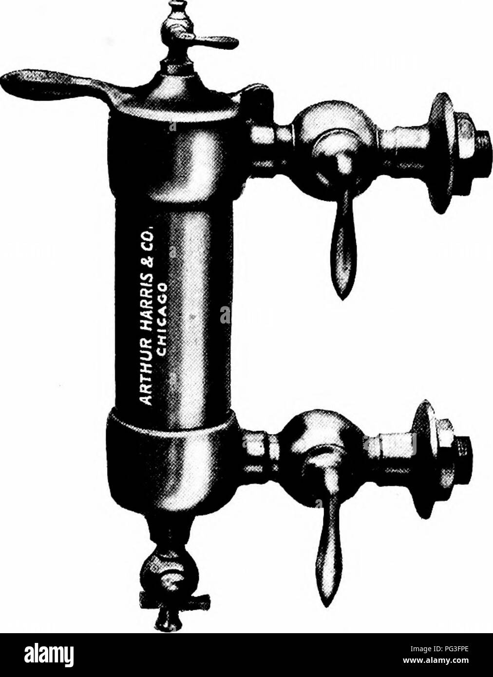 . Le lait condensé et le lait en poudre, préparé pour l'utilisation de lait, produits laitiers et condenseries étudiants pure food services. Le lait condensé. SwKK'i'iiNiiD Cond1':ns :';d'échantillonnage 93 Lait-grévistes de Lot.-Les échantillons peuvent être tirées de l'exploitation par pan- les deux valves en bas l'explique la section "Description des pan de vide." Alors que le lait est la condensation, le vide partiel dans la casserole rend impossible l'élaboration de l'échantillon par l'ofT ouvrir simplement la prise. Au lieu de l'origine du lait à sortir, l'air se précipitait dans avec force violente et provoquerait le lait dans la casserole pour être jeté o Banque D'Images
