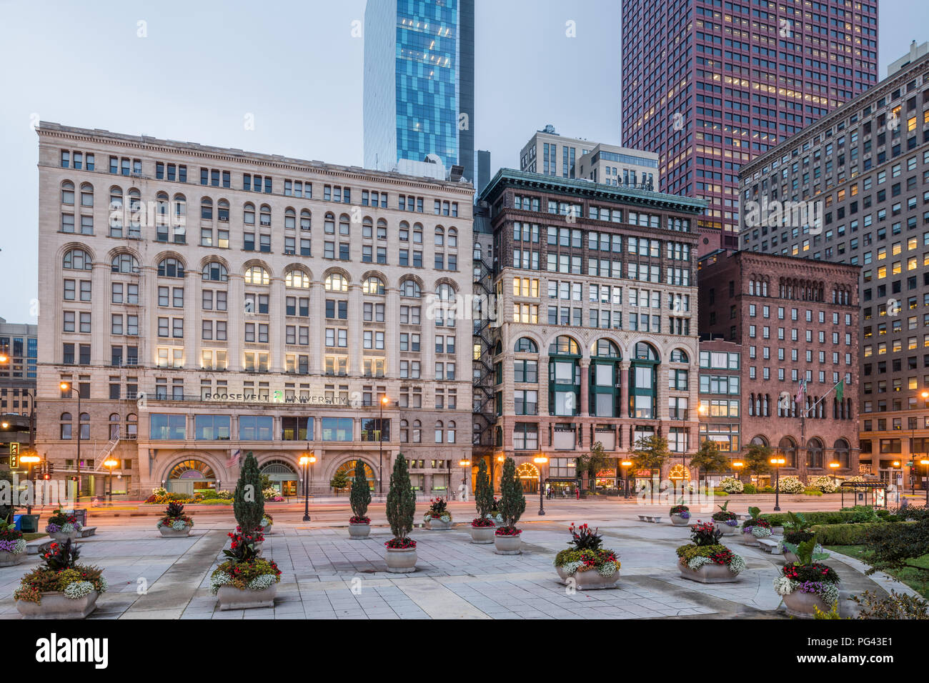 Théâtre et des beaux-arts bâtiments sur Michigan Avenue dans le centre-ville de Chicago. Banque D'Images