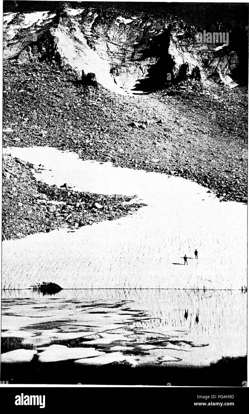 . La forêt et l'eau . L'approvisionnement en eau potable ; les forêts et la foresterie ; l'approvisionnement en eau potable ; les forêts et la foresterie. Ntve dans la Sierra Nevada. Veuillez noter que ces images sont extraites de la page numérisée des images qui peuvent avoir été retouchées numériquement pour plus de lisibilité - coloration et l'aspect de ces illustrations ne peut pas parfaitement ressembler à l'œuvre originale.. Kinney, abbé, 1850-1920. Los Angeles : Poster Pub. Co. Banque D'Images . La forêt et l'eau . L'approvisionnement en eau potable ; les forêts et la foresterie ; l'approvisionnement en eau potable ; les forêts et la foresterie. Ntve dans la Sierra Nevada. Veuillez noter que ces images sont extraites de la page numérisée des images qui peuvent avoir été retouchées numériquement pour plus de lisibilité - coloration et l'aspect de ces illustrations ne peut pas parfaitement ressembler à l'œuvre originale.. Kinney, abbé, 1850-1920. Los Angeles : Poster Pub. Co. Banque D'Images