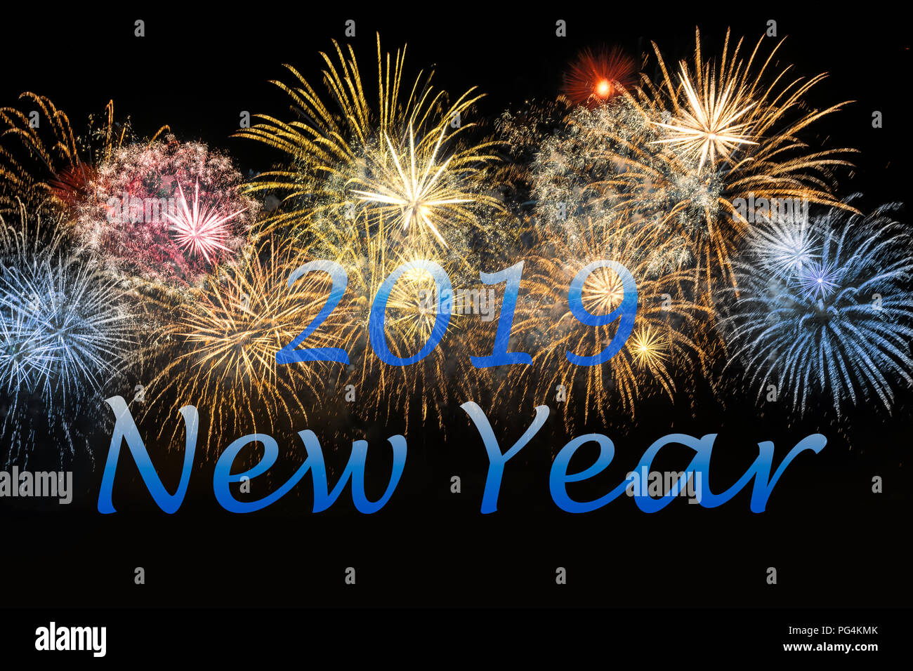 Nouvelle Année 2019 Célébration d'artifice coloré. Nouvel an et vacances concept. Banque D'Images