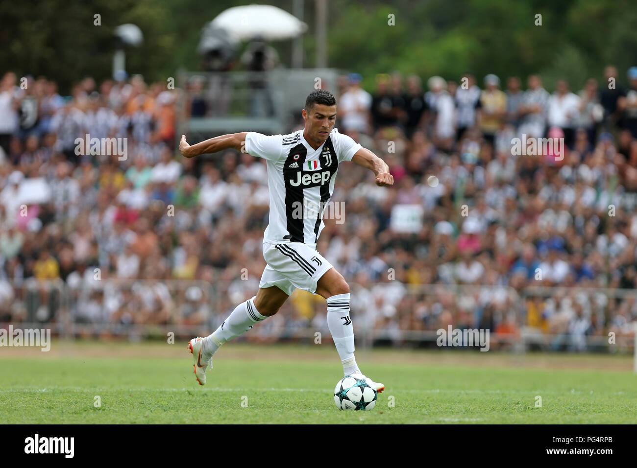 Cristiano Ronaldo de la Juventus en action lors de la pré-saison match amical entre la Juventus et la Juventus, U19. Banque D'Images