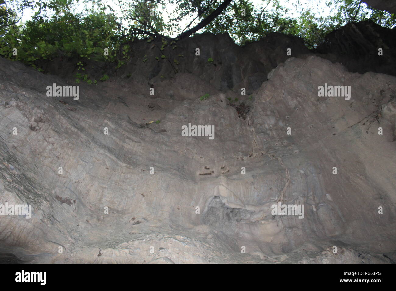 Grotte des voleurs Dehradun Uttarakhand en Inde . Aussi connu comme Guchu/Guchhu pani.L'un des meilleurs endroits à visiter à Dehradun Banque D'Images