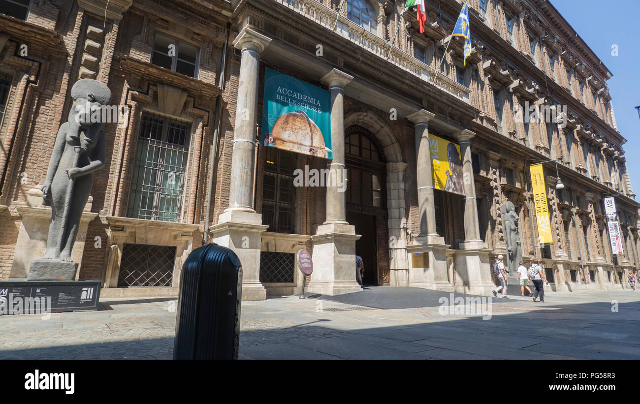 Août 2018 : Entrée de la Renaissance qui abrite le musée égyptien. Musée de la plus importante dans le monde nous sommes à la fin de l'après Banque D'Images