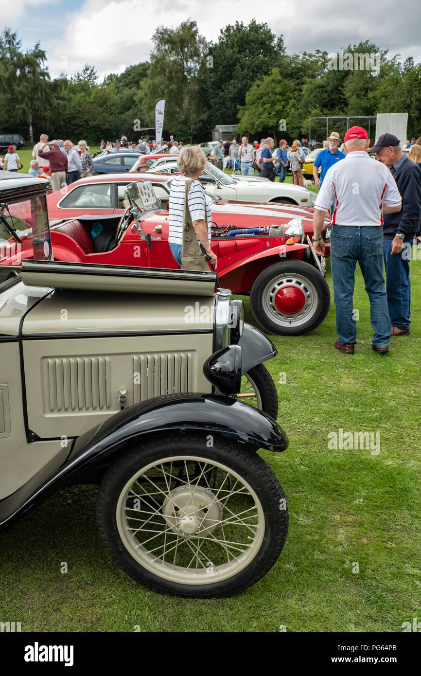 Un salon de voitures au Pays de Galles. Banque D'Images