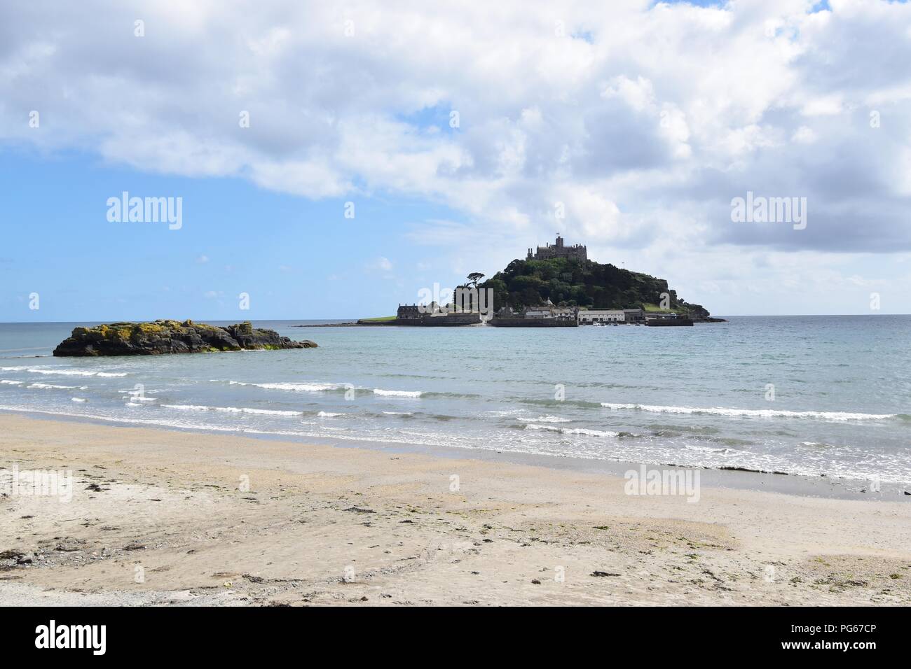 St Michaels Mount Penzance Cornwall England spectaculaire avec ciel nuageux Banque D'Images