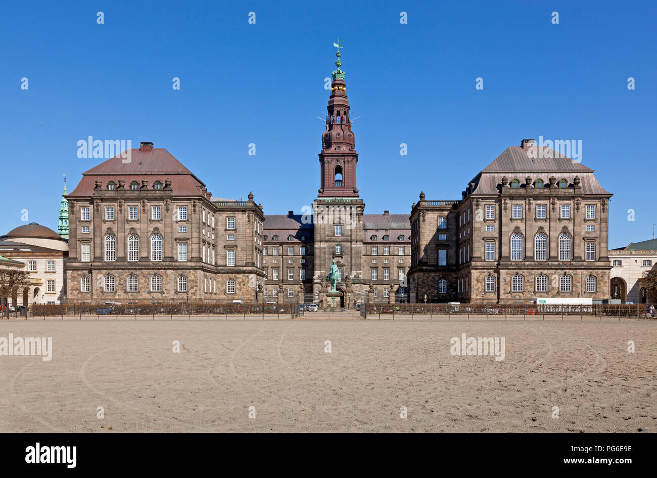 Le château de Christiansborg Christiansborg Palace ou le ressort de la circonscription, l'édifice du parlement du Folketing. Copenhague, Danemark Banque D'Images