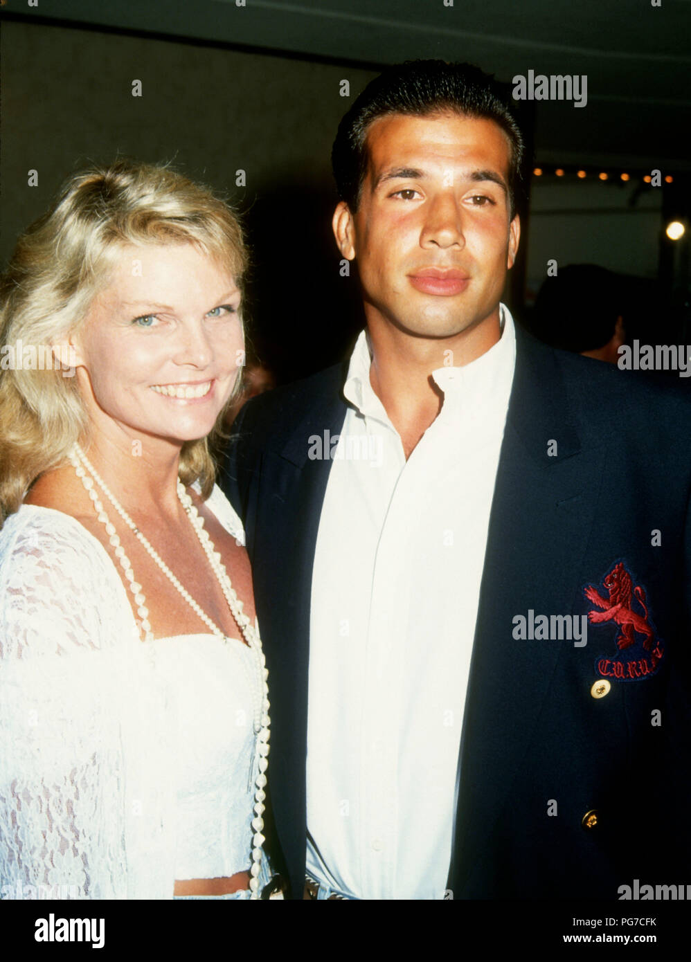 WESTWOOD, CA - août 03 : L'actrice Cathy Lee Crosby et guest assister à Warner Bros Pictures 'Unforgiven' Westwood création le 3 août 1992 à Mann Bruin Theatre à Westwood, en Californie. Photo de Barry King/Alamy Stock Photo Banque D'Images