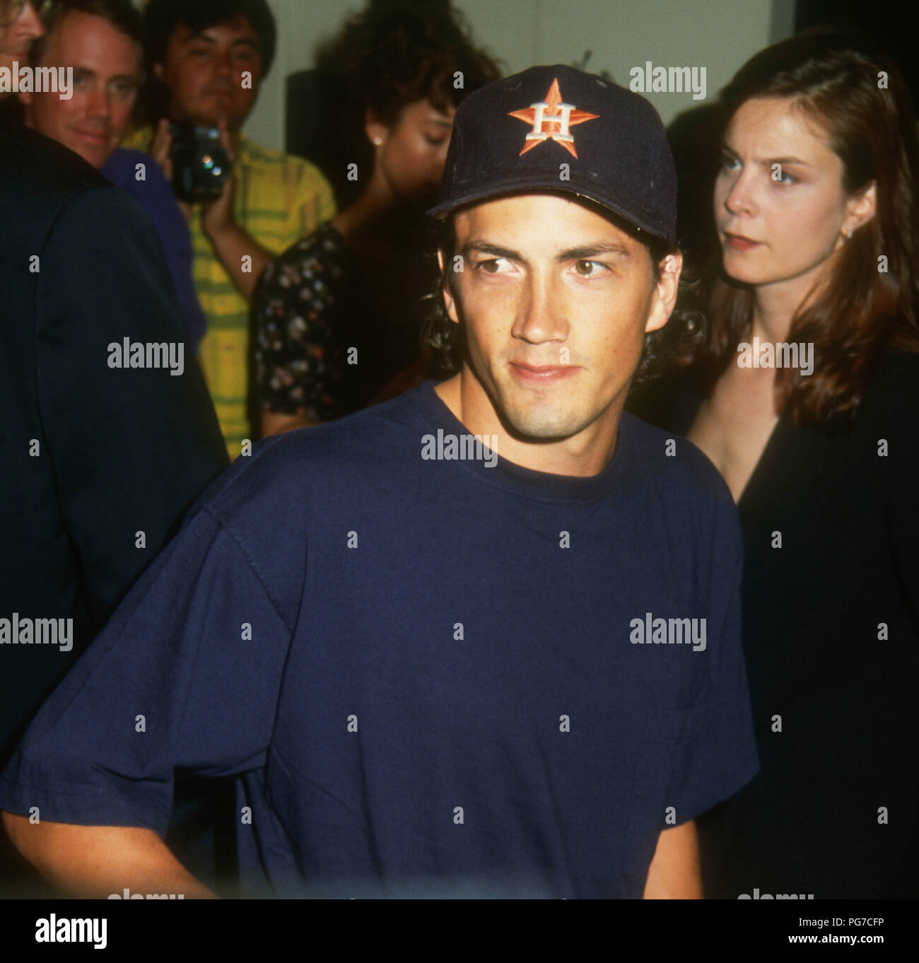 WESTWOOD, CA - le 03 août : l'Acteur Andrew Shue assiste à la Warner Bros Pictures 'Unforgiven' Westwood création le 3 août 1992 à Mann Bruin Theatre à Westwood, en Californie. Photo de Barry King/Alamy Stock Photo Banque D'Images WESTWOOD, CA - le 03 août : l'Acteur Andrew Shue assiste à la Warner Bros Pictures 'Unforgiven' Westwood création le 3 août 1992 à Mann Bruin Theatre à Westwood, en Californie. Photo de Barry King/Alamy Stock Photo Banque D'Images