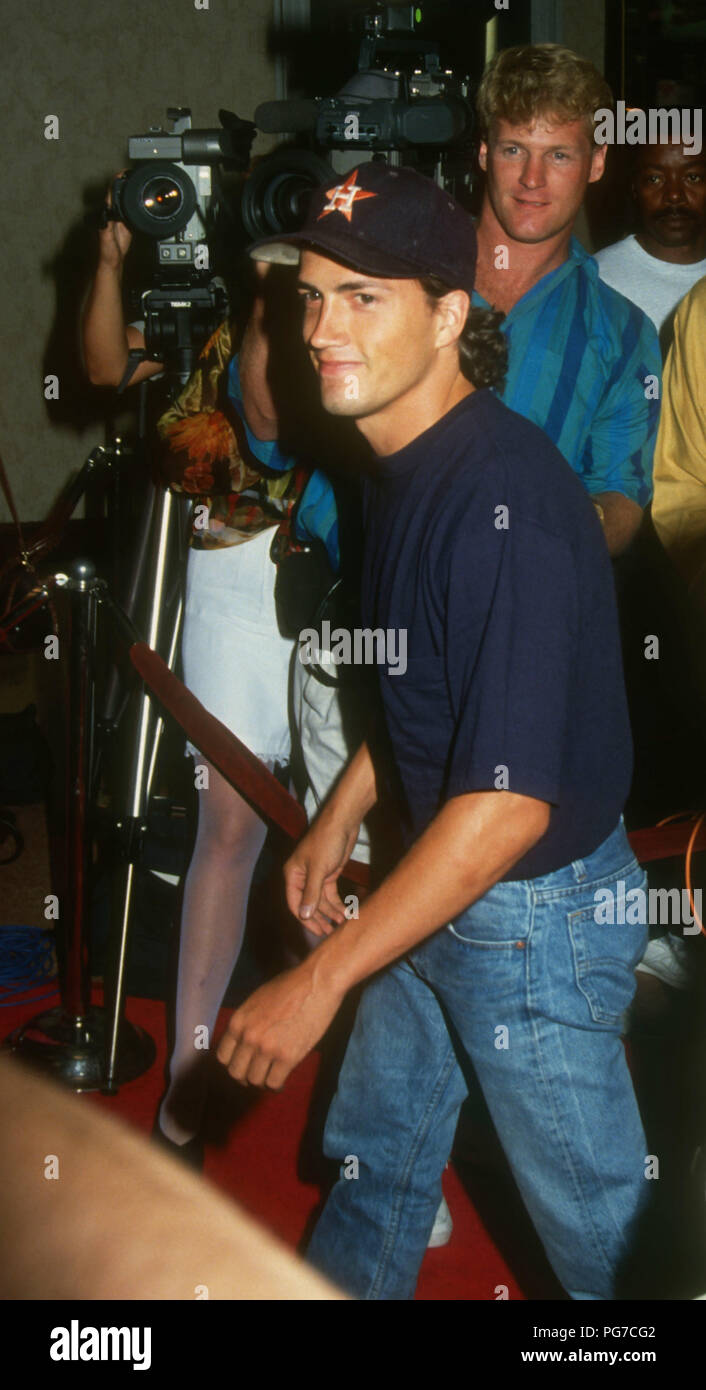 WESTWOOD, CA - le 03 août : l'Acteur Andrew Shue assiste à la Warner Bros Pictures 'Unforgiven' Westwood création le 3 août 1992 à Mann Bruin Theatre à Westwood, en Californie. Photo de Barry King/Alamy Stock Photo Banque D'Images WESTWOOD, CA - le 03 août : l'Acteur Andrew Shue assiste à la Warner Bros Pictures 'Unforgiven' Westwood création le 3 août 1992 à Mann Bruin Theatre à Westwood, en Californie. Photo de Barry King/Alamy Stock Photo Banque D'Images