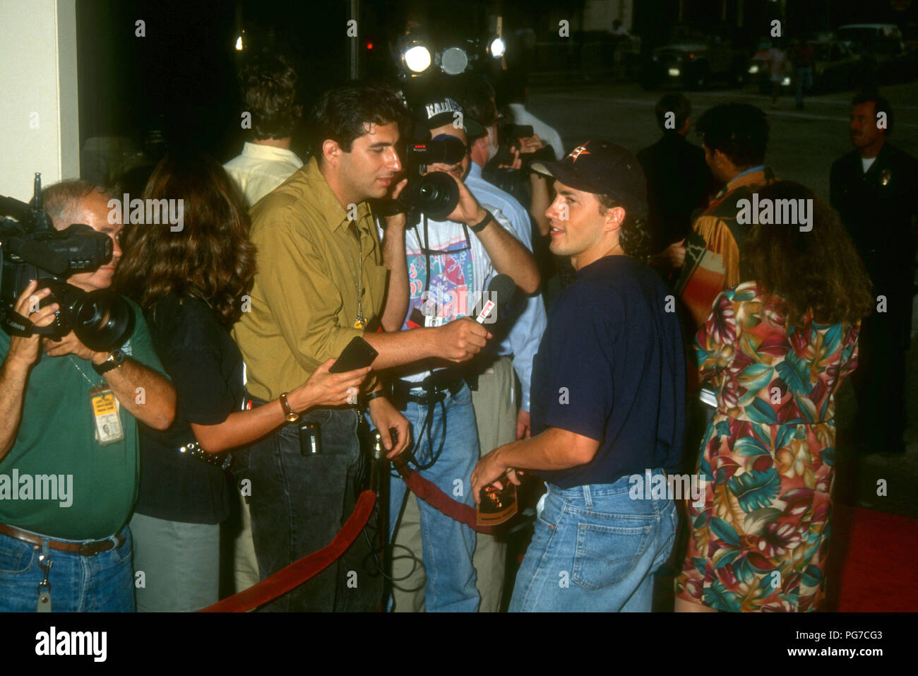 WESTWOOD, CA - le 03 août : l'Acteur Andrew Shue assiste à la Warner Bros Pictures 'Unforgiven' Westwood création le 3 août 1992 à Mann Bruin Theatre à Westwood, en Californie. Photo de Barry King/Alamy Stock Photo Banque D'Images WESTWOOD, CA - le 03 août : l'Acteur Andrew Shue assiste à la Warner Bros Pictures 'Unforgiven' Westwood création le 3 août 1992 à Mann Bruin Theatre à Westwood, en Californie. Photo de Barry King/Alamy Stock Photo Banque D'Images
