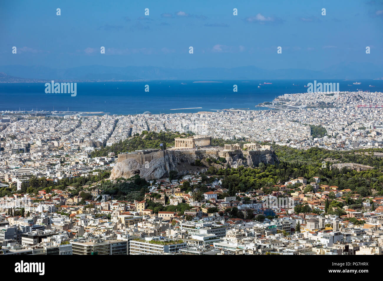 Acropole, Athènes. La Grèce. Vue panoramique vue aérienne de la colline Lycabettus de la ville d'Athènes et l'Acropole Banque D'Images