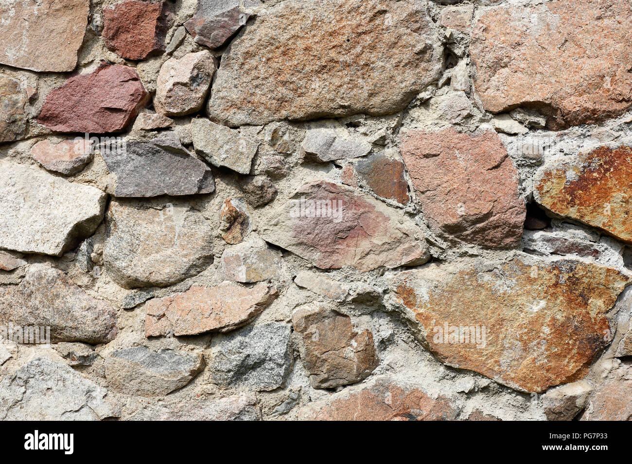 Près d'un mur de pierre. Banque D'Images