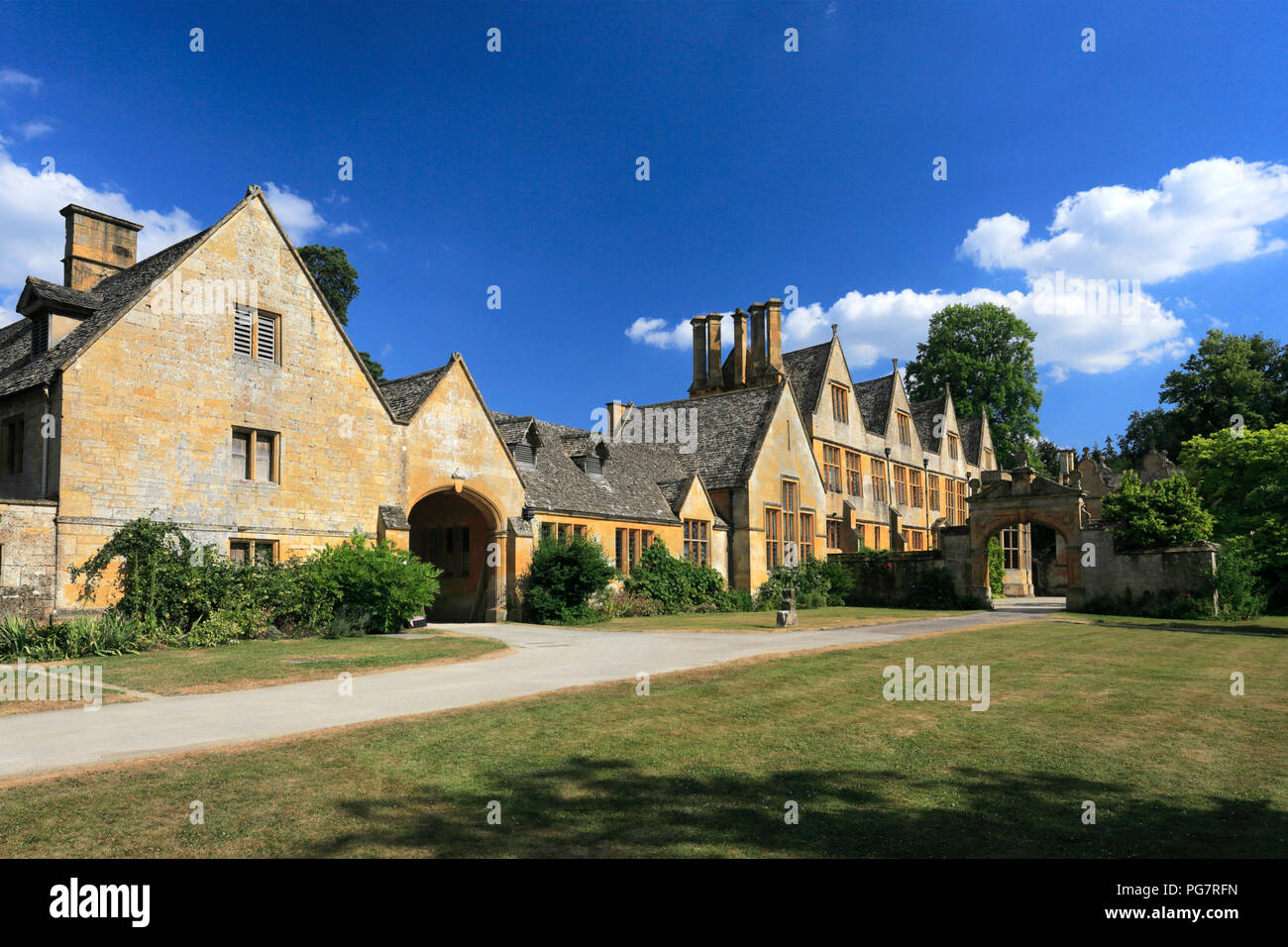 Vue d'été de Stanway House and gardens, village Stanway, Gloucestershire, Cotswolds, en Angleterre Banque D'Images