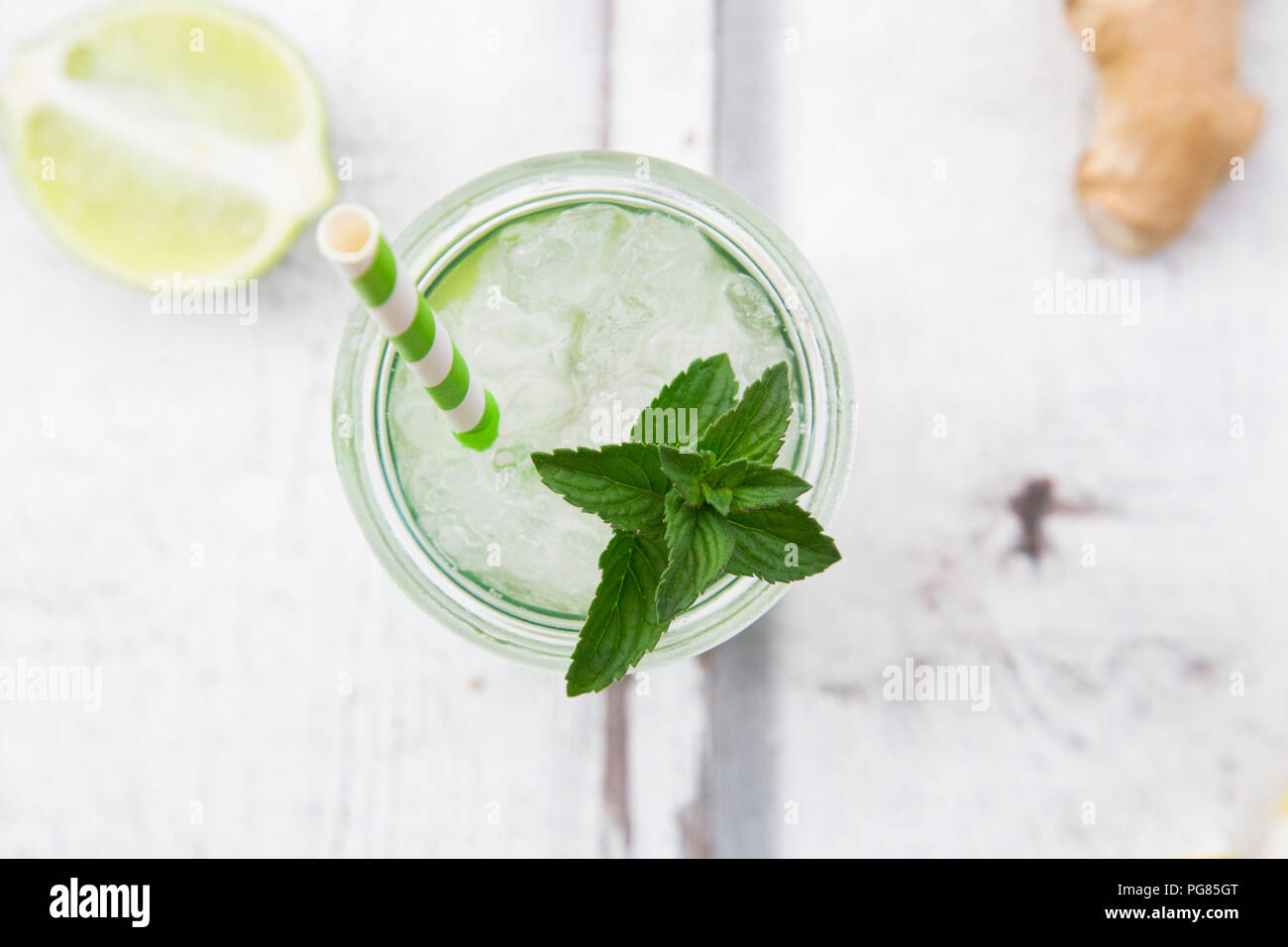 Limonade au gingembre menthe citron vert Banque D'Images