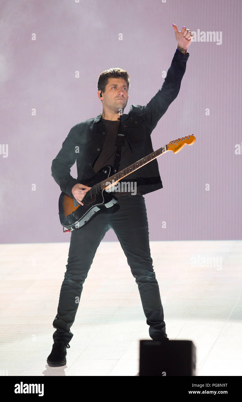 Le premier jour, le spectacle de garçon Fall Out se déroule sur la scène principale au Reading Festival 2018 Banque D'Images