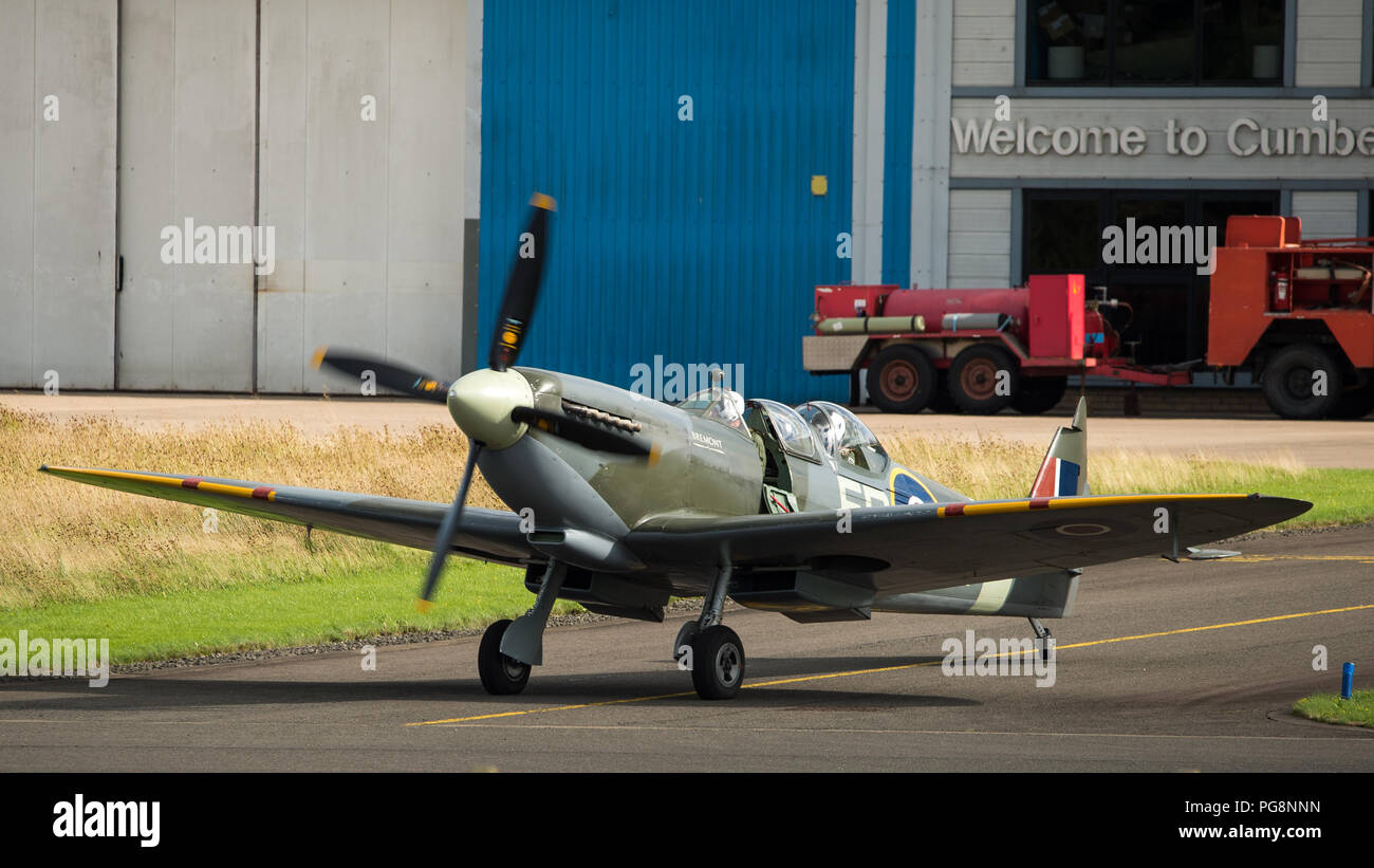 Cumbernauld, Ecosse, Royaume-Uni. 24 août 2018. Vols spéciaux à l'aéroport de Cumbernauld Spitfire, Cumbernauld, Écosse, Royaume-Uni - 24 août 2018 Crédit : Colin Fisher/Alamy Live News Banque D'Images