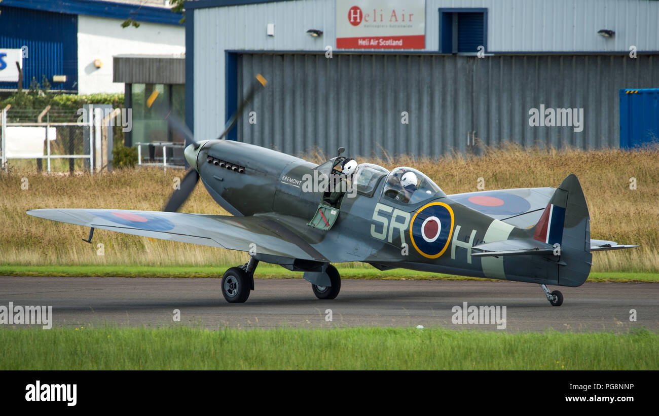 Cumbernauld, Ecosse, Royaume-Uni. 24 août 2018. Vols spéciaux à l'aéroport de Cumbernauld Spitfire, Cumbernauld, Écosse, Royaume-Uni - 24 août 2018 Crédit : Colin Fisher/Alamy Live News Banque D'Images