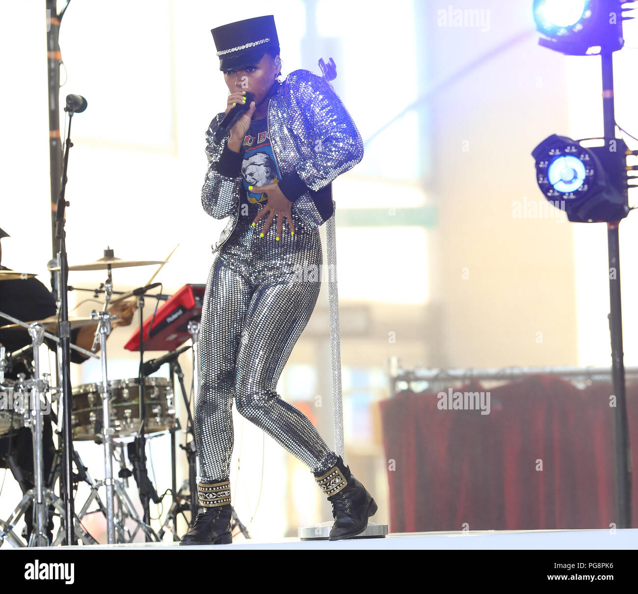 New York, USA. 24 août 2018. Janelle Monae effectue sur NBC's Today Show dans le cadre de la série de concerts de Citi sur août 24th, 2018 à New York City Crédit : MPA/Alamy Live News Banque D'Images