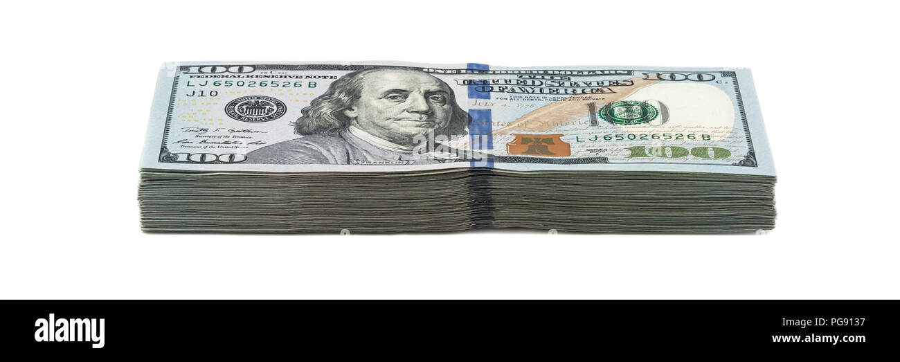 Dix mille dollars dans un paquet de cent dollars. Voir à un angle. Isolées. Banque D'Images Dix mille dollars dans un paquet de cent dollars. Voir à un angle. Isolées. Banque D'Images