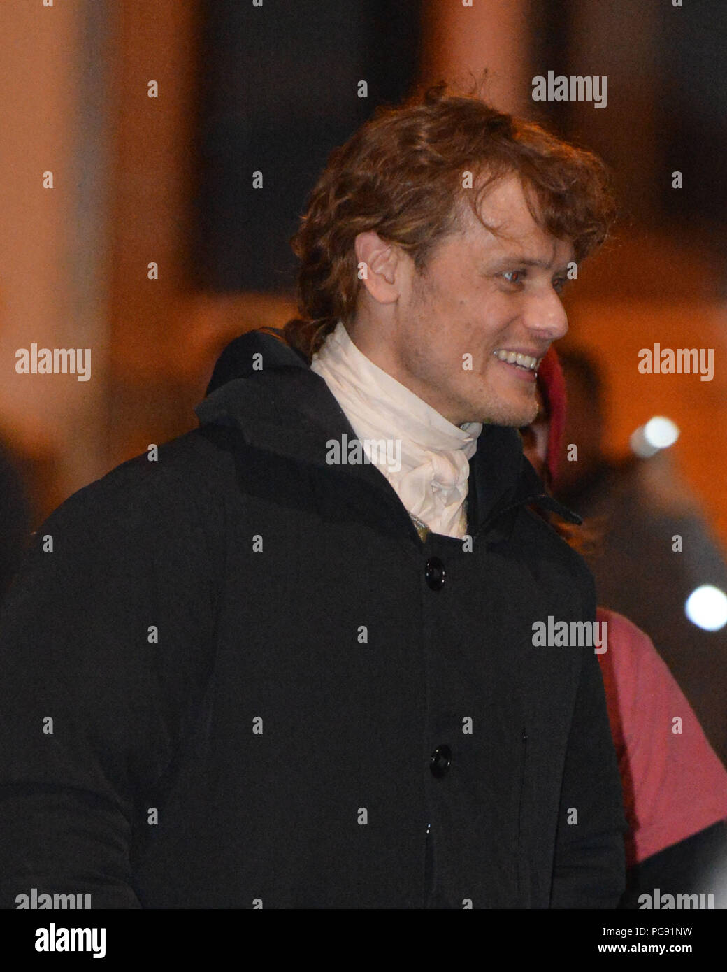 Outlander star Sam Heughan (joue le caractère de Jamie Fraser) se réunit et geets fans lors de l'enregistrement à St Andrew's Square à Glasgow pour l'up et Banque D'Images