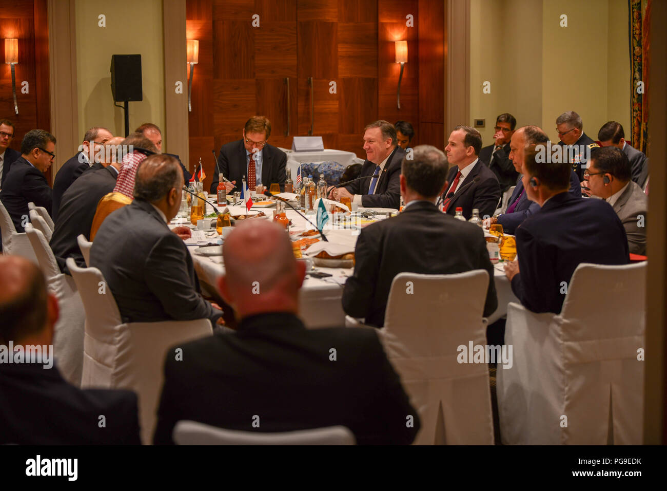 La secrétaire d'État des États-Unis, Michael R. Pompeo participe à un petit groupe de la Syrie réunion à Bruxelles, Belgique le 12 juillet 2018. Banque D'Images