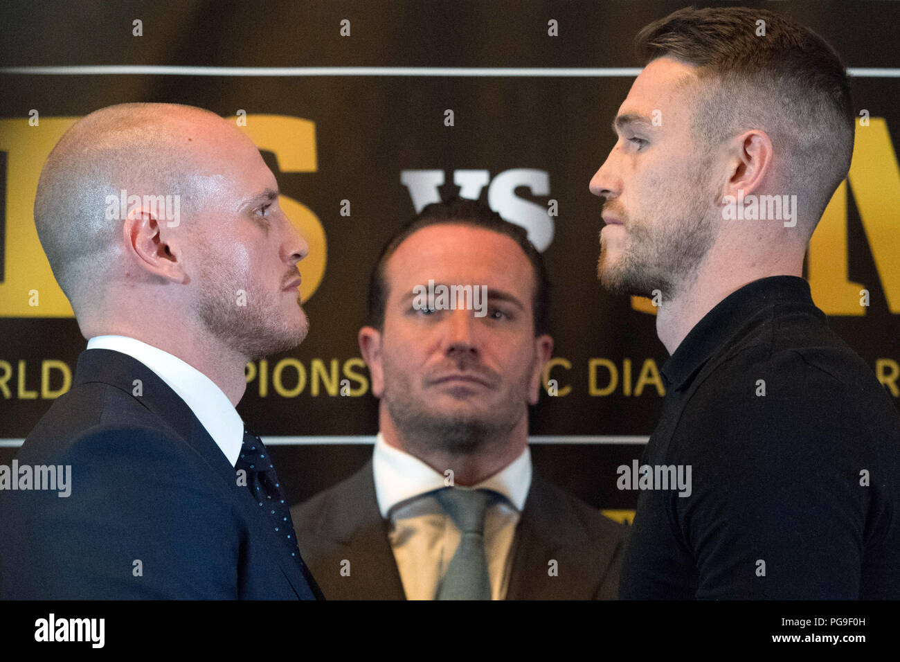 George Groves (à gauche) et Callum Smith (à droite) participent aujourd'hui à une conférence de presse de la Super série mondiale de boxe à l'hôtel Landmark de Londres avec le promoteur Kalle Sauerland (au centre) en prévision de leur finale Super Middlewhuit du Trophée Muhammad Ali le 28 septembre à la ville sportive du Roi Abdullah àDjeddah, Arabie Saoudite. Banque D'Images