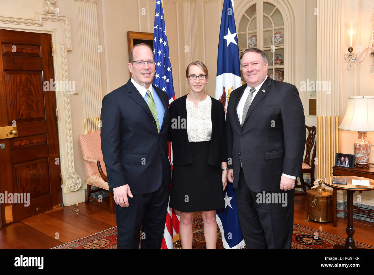 Pompeo secrétaire officie la cérémonie d'assermentation de M. Christopher A. Ford comme secrétaire d'Etat adjoint pour la sécurité internationale et la non-prolifération au département d'Etat, 20 août 2018. Banque D'Images