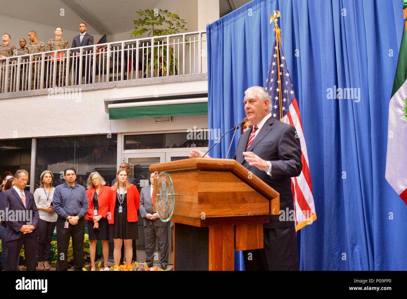 La secrétaire d'État des États-Unis, Rex Tillerson traite de l'ambassade des États-Unis et du personnel Le personnel de la ville de Mexico, Mexique, le 2 février 2018. Banque D'Images