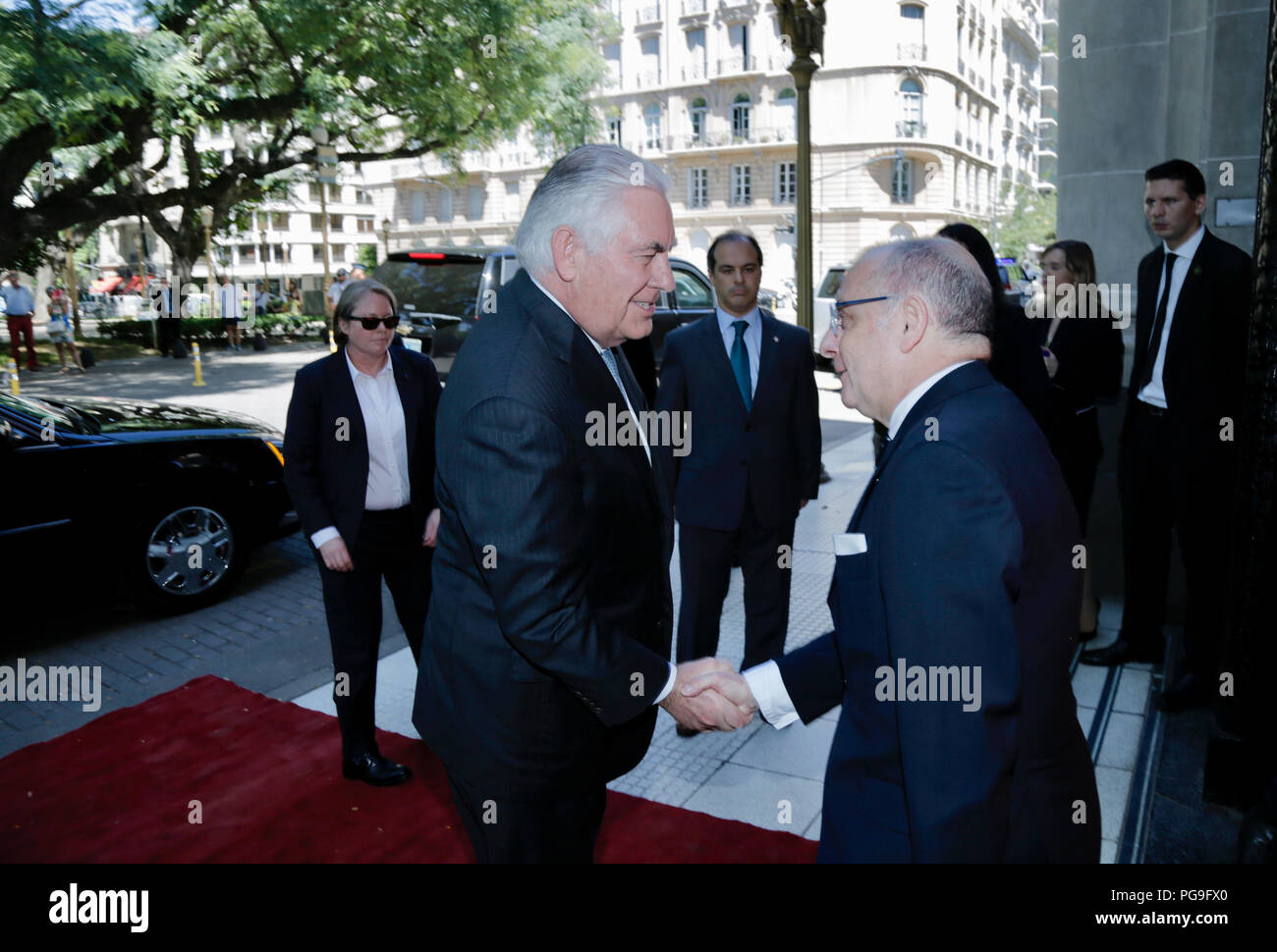 La secrétaire d'État des États-Unis, Rex Tillerson est accueilli par le Ministre des affaires étrangères argentin Jorge Faurie à Palacio San Martin à Buenos Aires, Argentine le 4 février 2018. Banque D'Images