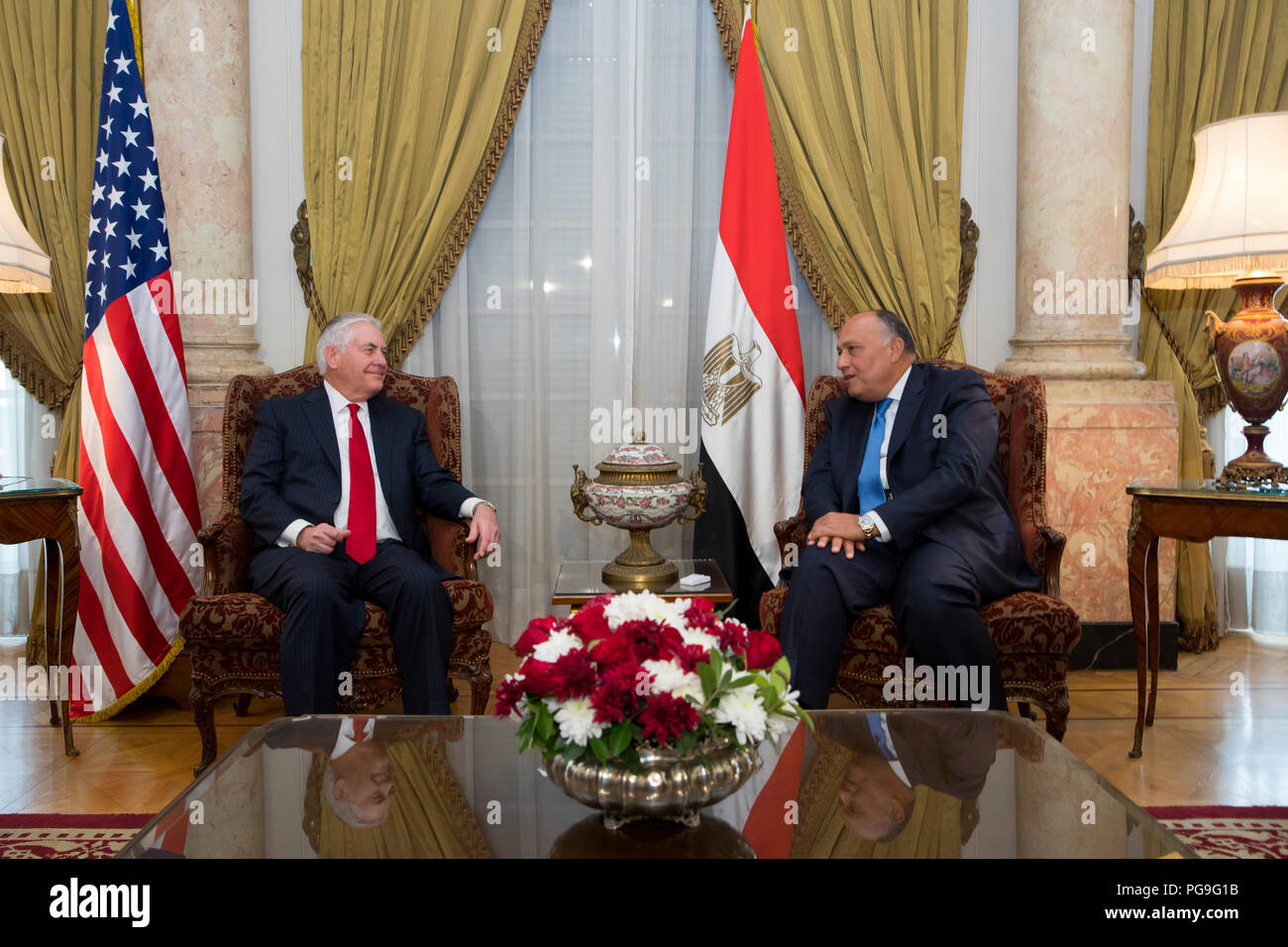 La secrétaire d'État des États-Unis, Rex Tillerson rencontre le ministre des Affaires étrangères égyptien Sameh Shoukry au Caire, en Égypte le 12 février 2018. Banque D'Images