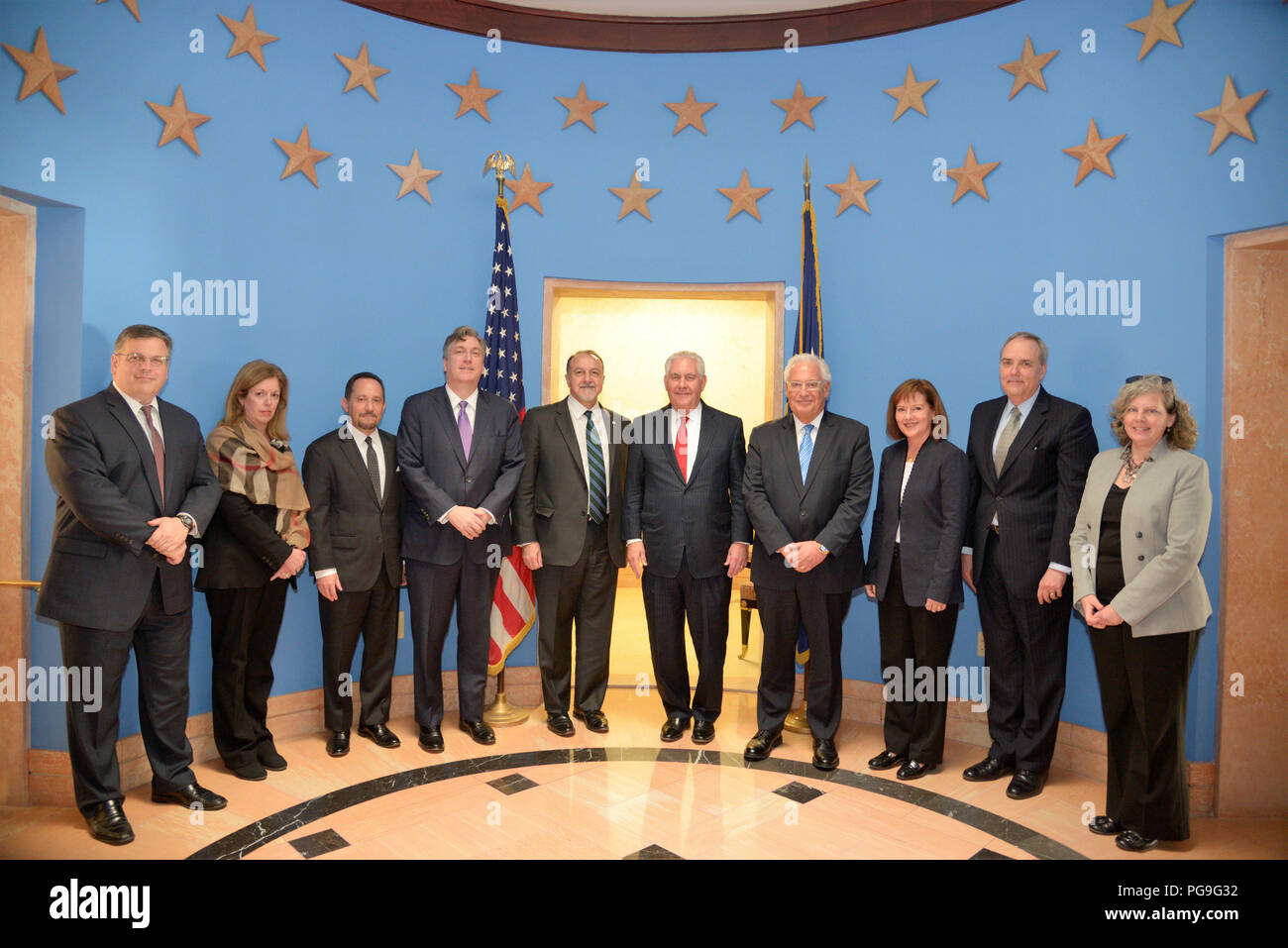 La secrétaire d'État des États-Unis, Rex Tillerson pose pour une photo avec les chefs de missions de l'Asie du Proche Orient (AEN) régions à Amman, Jordanie, le 14 février 2018. Banque D'Images