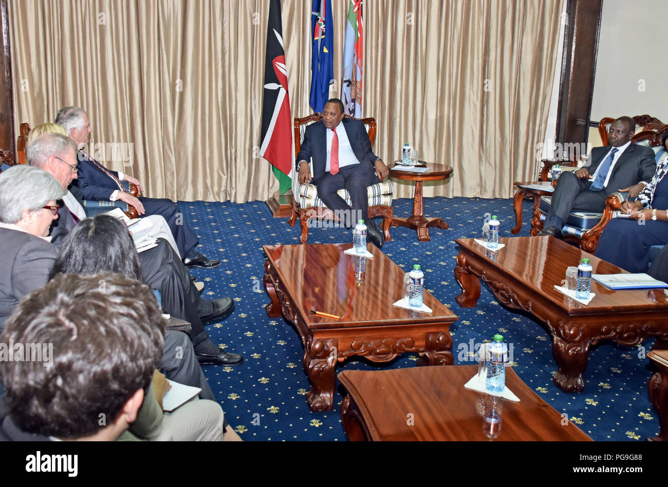 La secrétaire d'État des États-Unis, Rex Tillerson rencontre le président Kenyan Uhuru Kenyatta et son cabinet à la State House à Nairobi, au Kenya, le 9 mars 2018. Banque D'Images