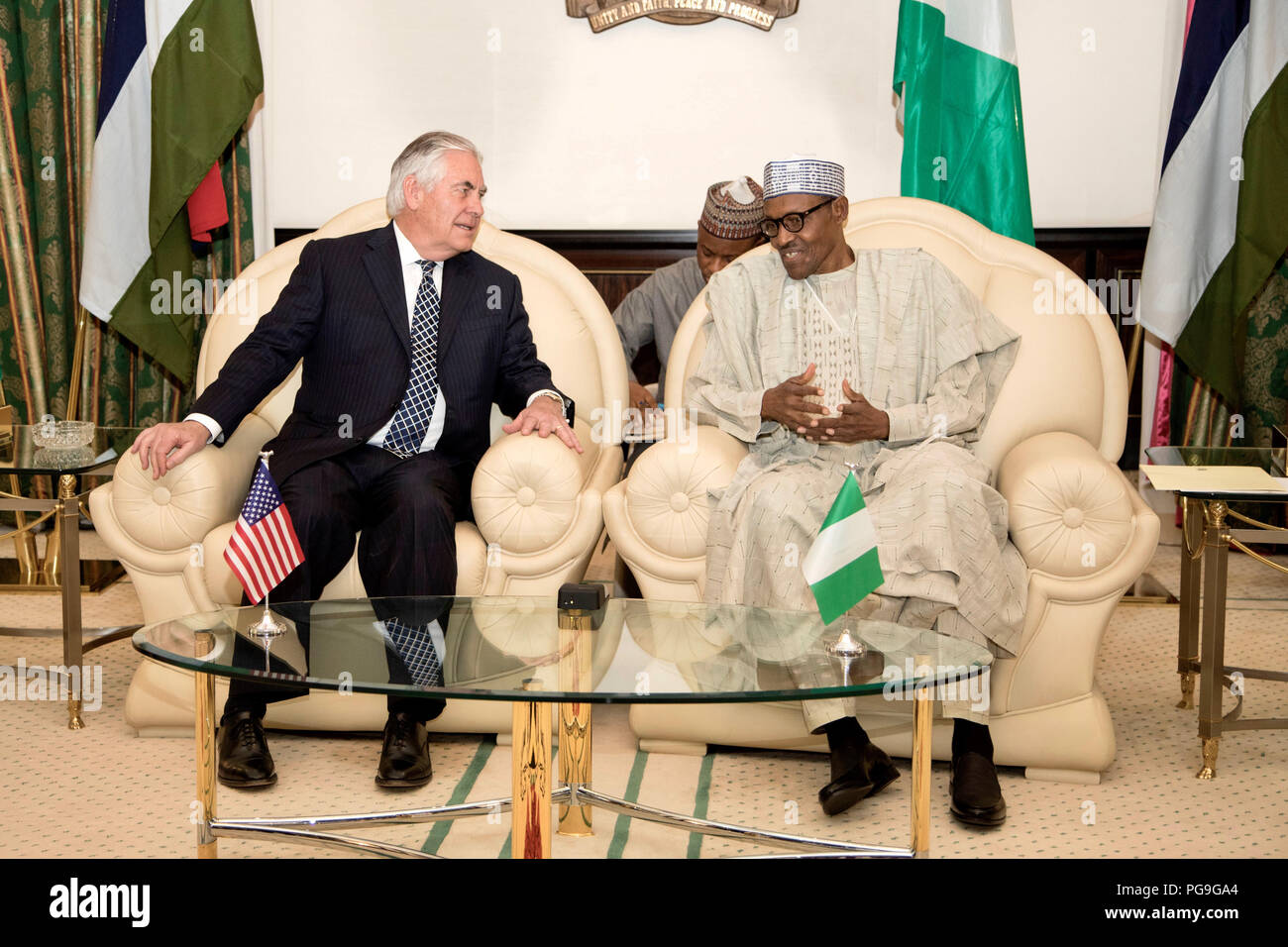 La secrétaire d'État des États-Unis, Rex Tillerson se réunit avec le Président nigérian Muhammadu Buhari à Aso Rock la Villa Présidentielle à Abuja, Nigéria, le 12 mars 2018. Banque D'Images